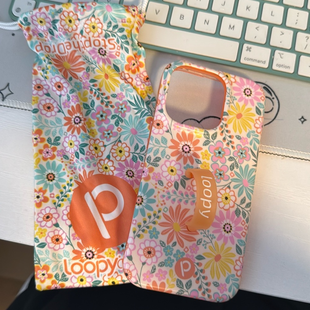 iPhone 14 Pro floral Loopy Case
